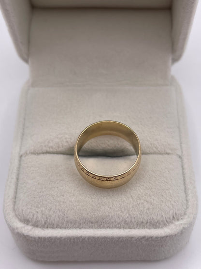 9ct gold patterned band