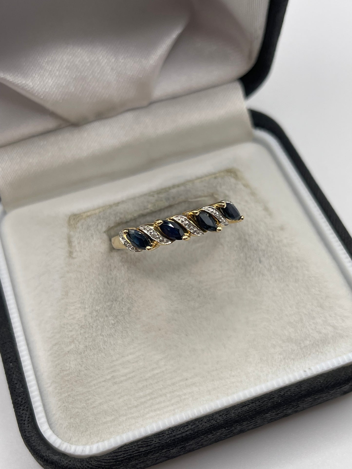 9ct gold sapphire and diamond ring