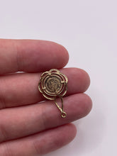 Load image into Gallery viewer, 9ct gold coin pendant
