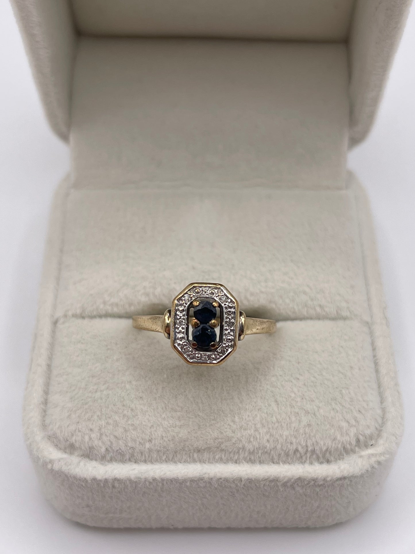 9ct gold sapphire and diamond ring