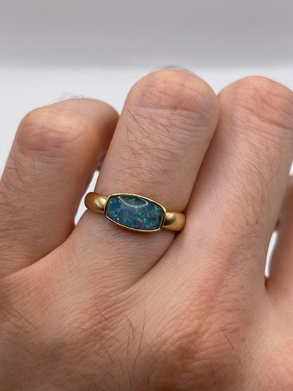 9ct gold opal triplet ring