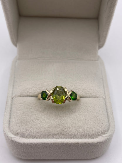 9ct gold peridot and diopside ring