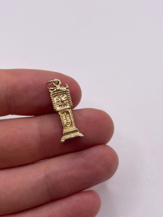 9ct gold grandfather clock charm