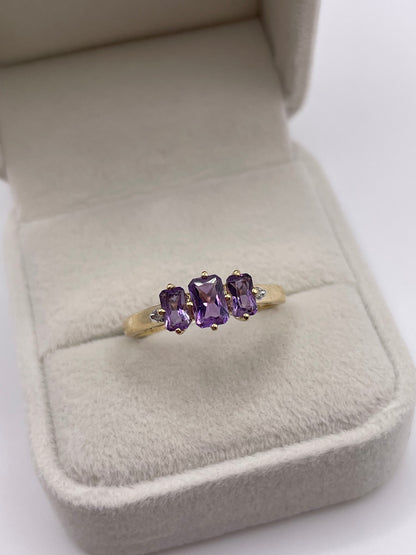 9ct gold amethyst and diamond ring