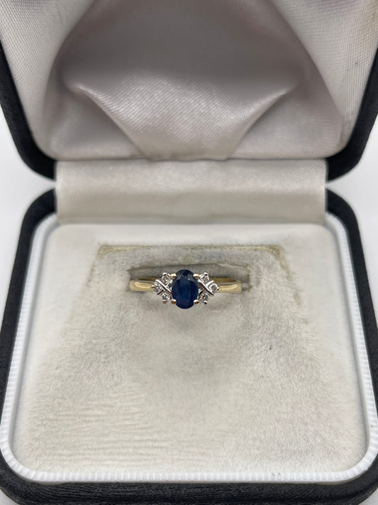 9ct gold sapphire and diamond ring