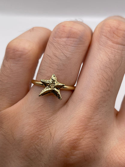 9ct gold starfish ring