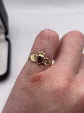 Load image into Gallery viewer, 9ct gold garnet claddagh ring
