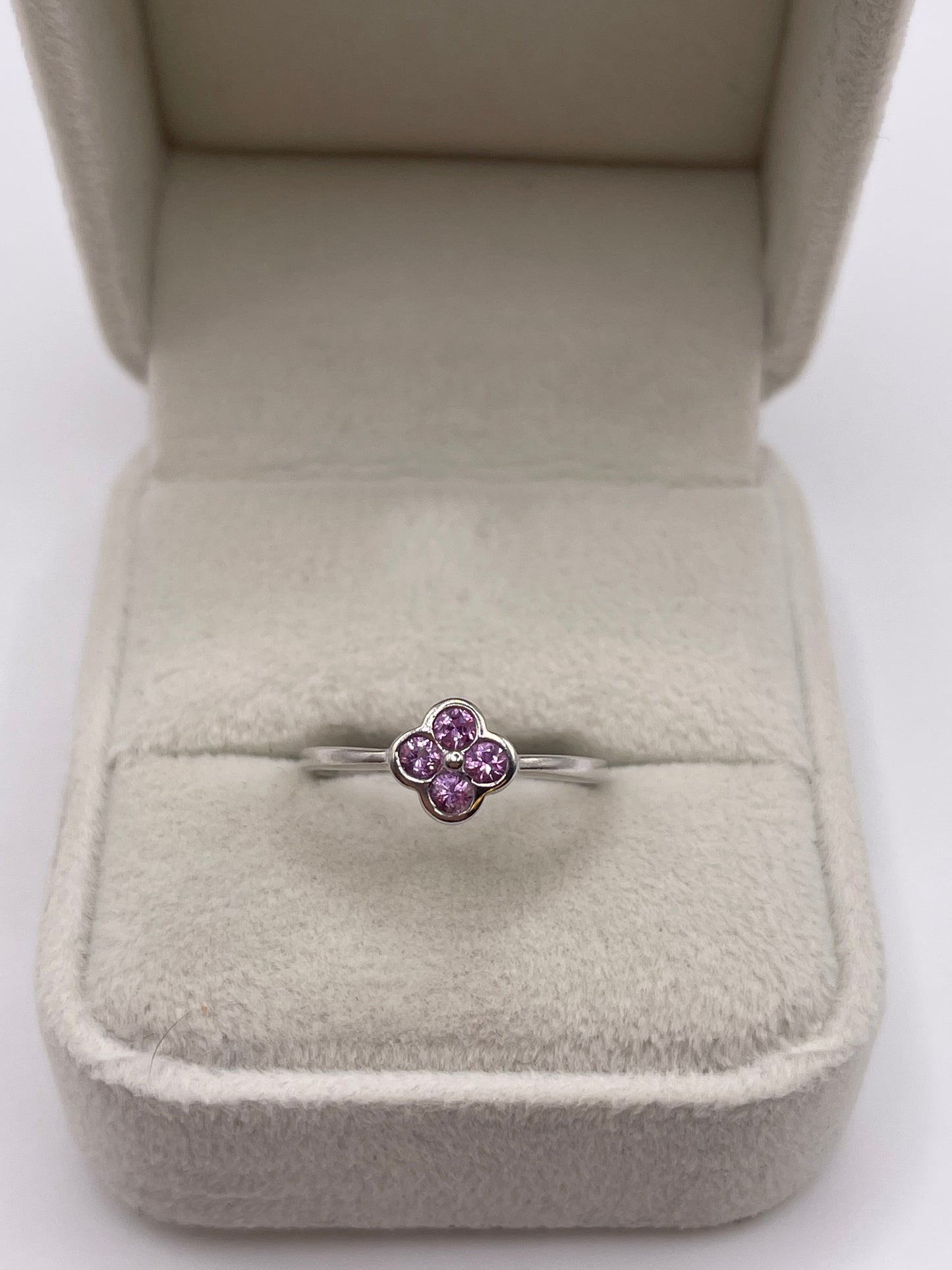 9ct white gold pink sapphire ring