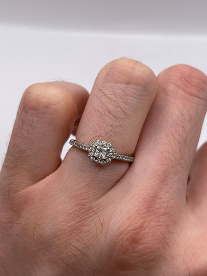 18ct white gold diamond cluster ring