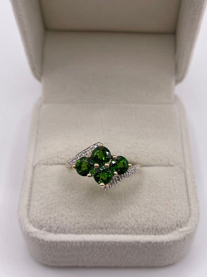 9ct gold diopside and diamond ring