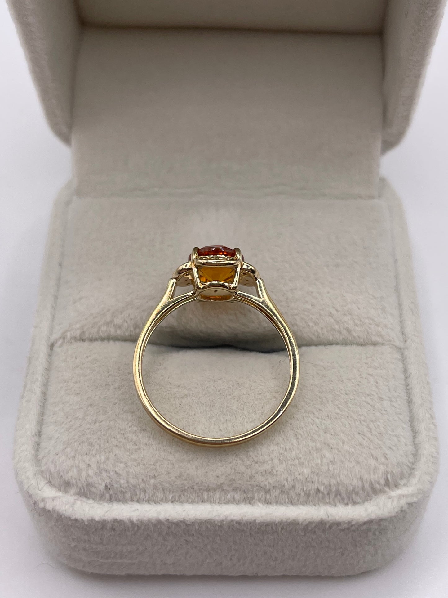 9ct gold citrine and diamond ribg