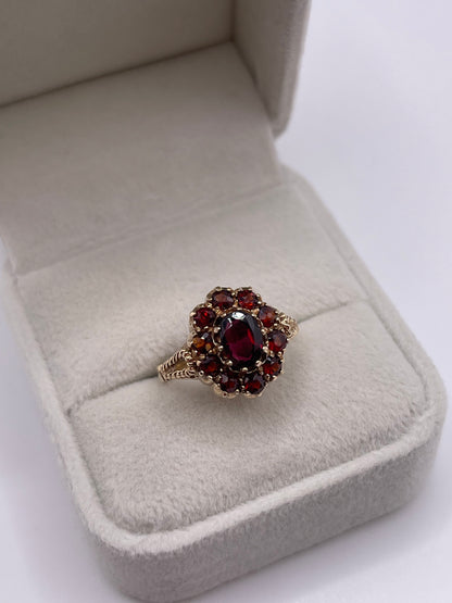 9ct gold garnet cluster ring