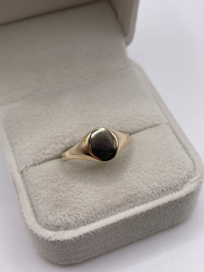 9ct gold signet ring