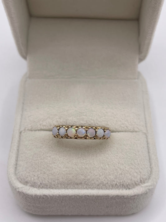 9ct gold opal ring