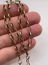 Load image into Gallery viewer, 9ct gold chain 70
