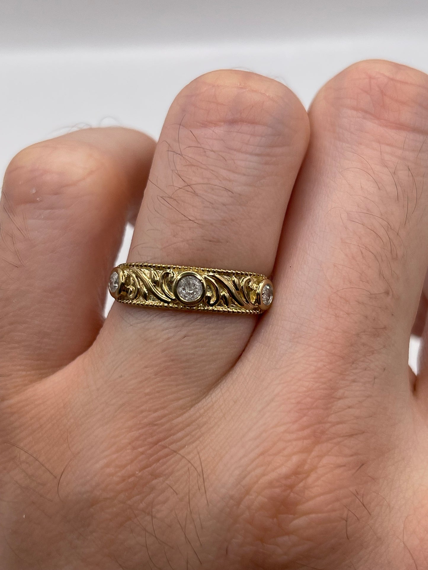 9ct gold diamond ring