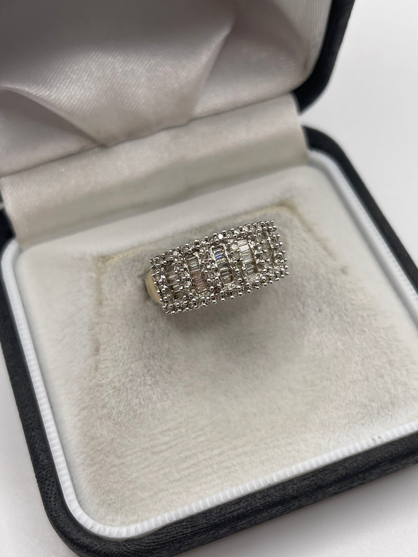 9ct gold diamond cluster ring