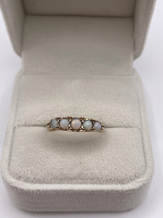 9ct gold opal ring