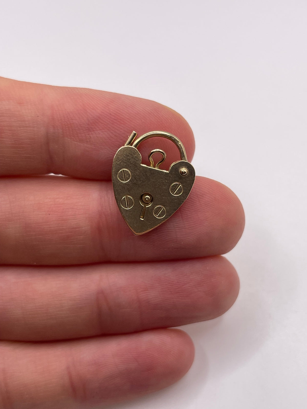 9ct gold padlock 8