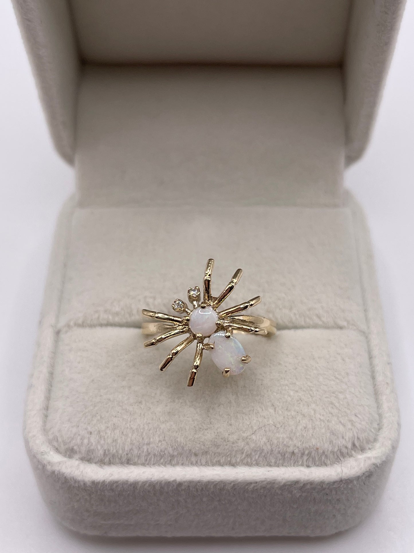 9ct gold opal and diamond spider ring
