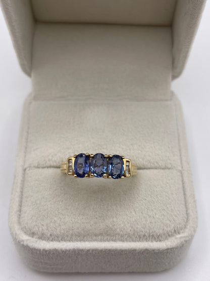 9ct gold sapphire and diamond ring