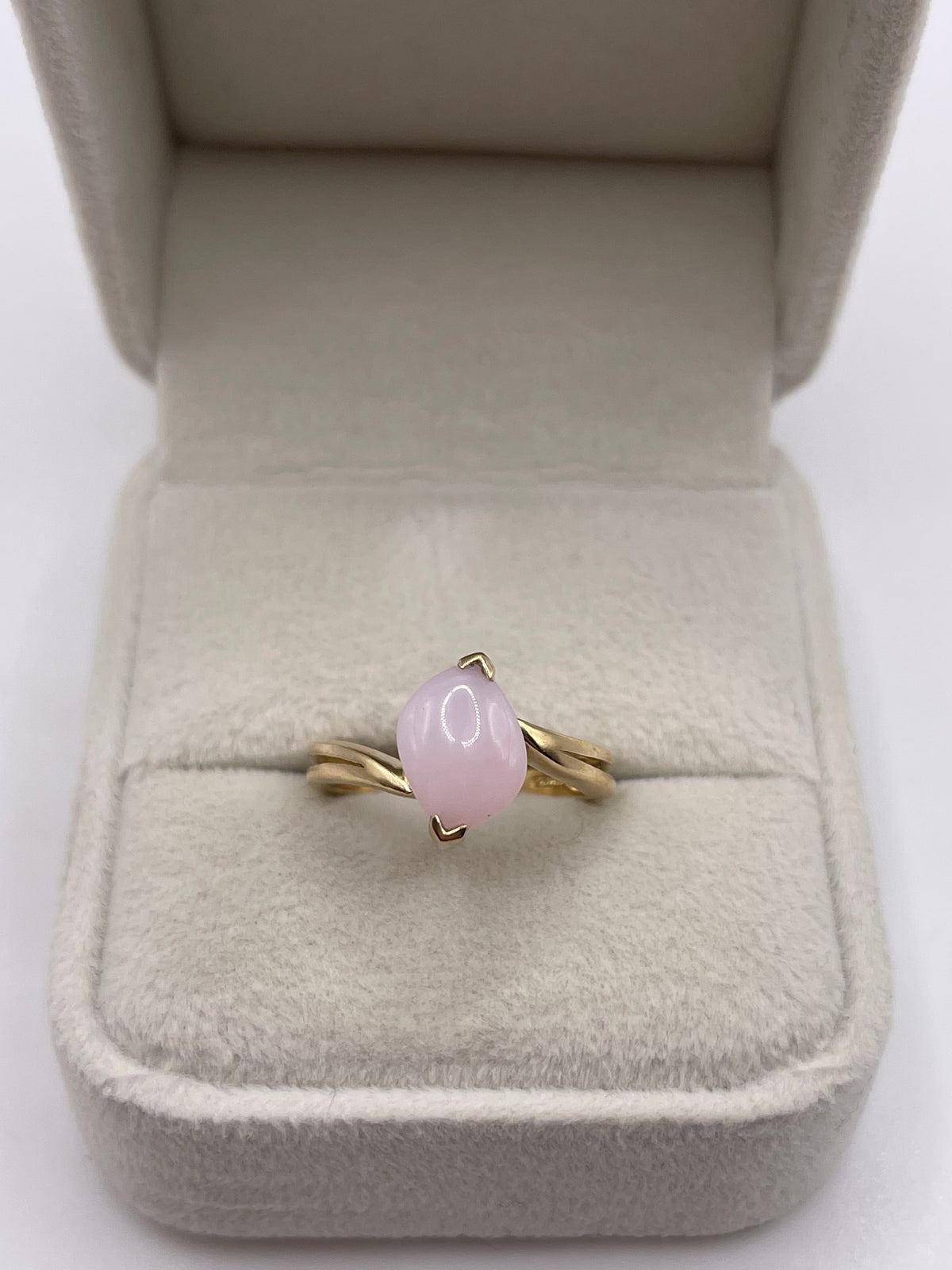 9ct gold pink opal ring