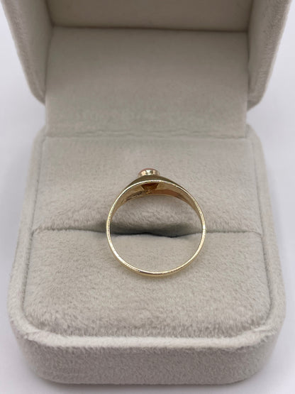 9ct gold coral gyosy ring