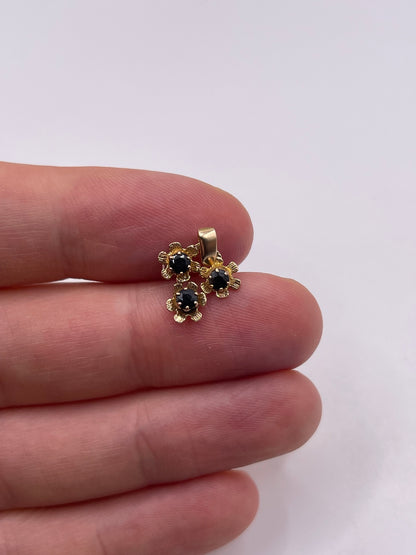 9ct gold sapphire pendant
