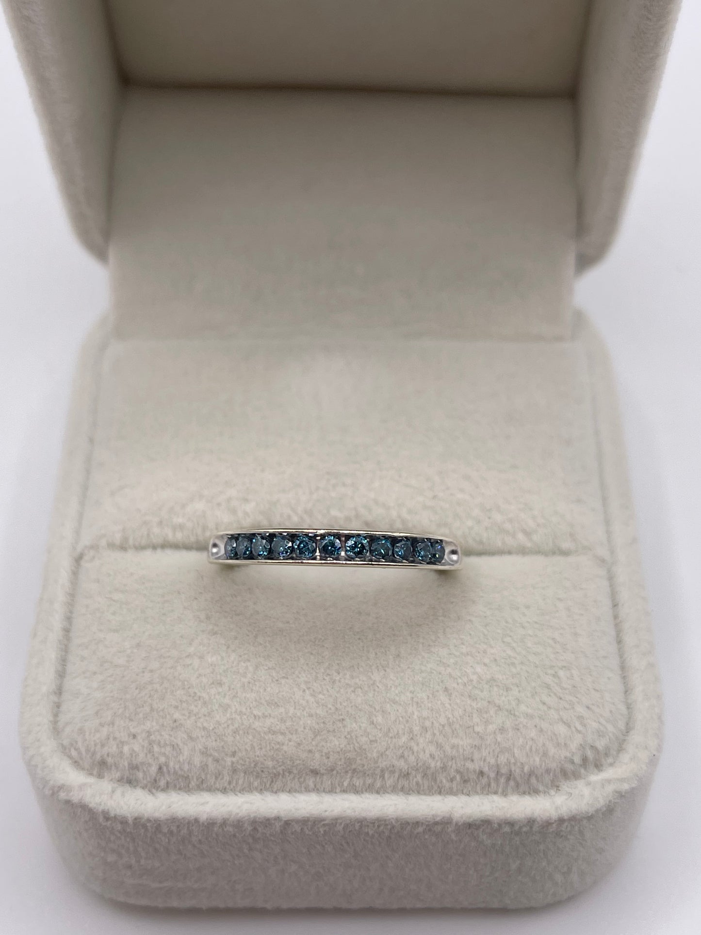 9ct white gold blue diamond ring
