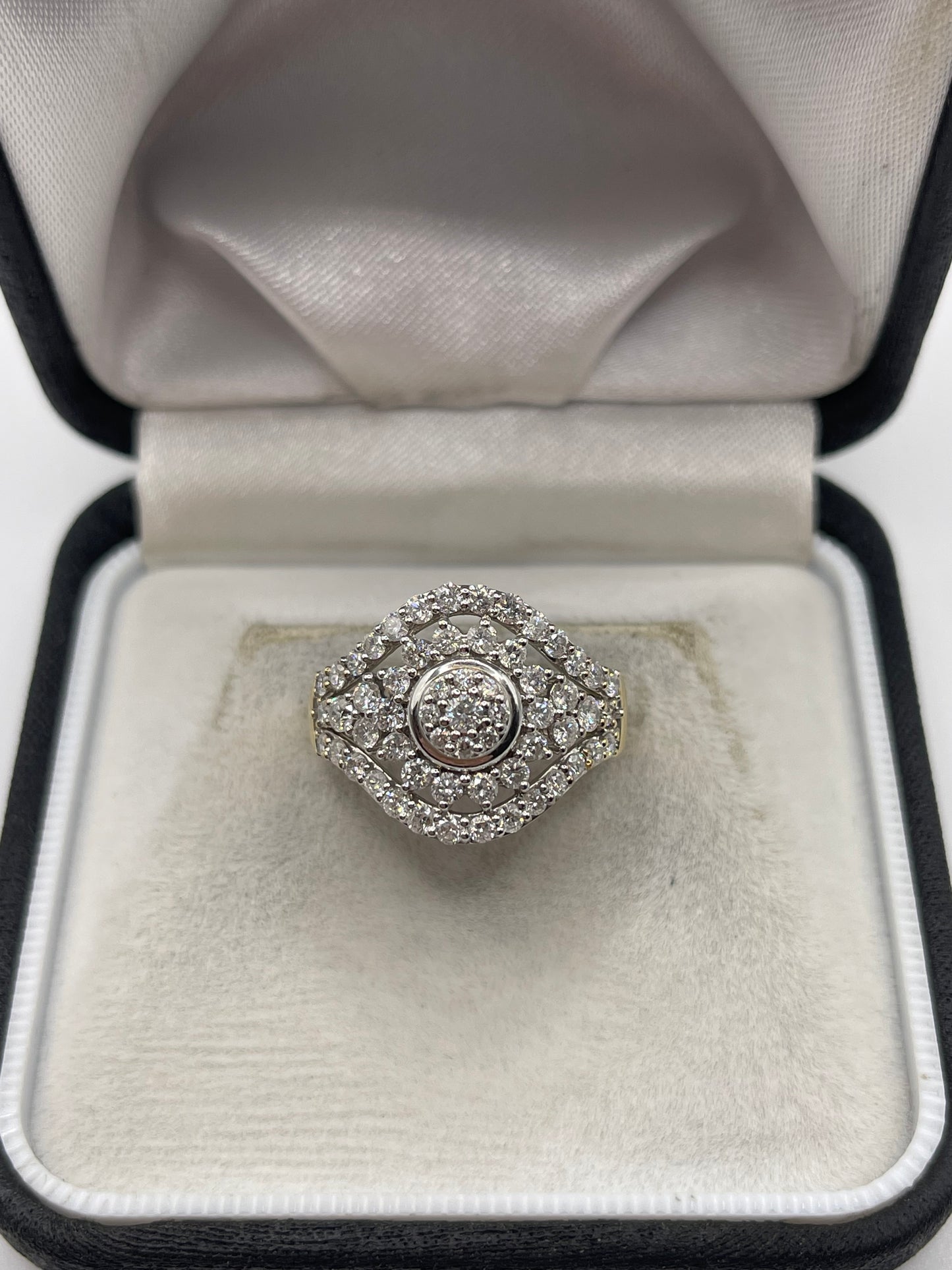 9ct gold 1.5ct diamond cluster ring