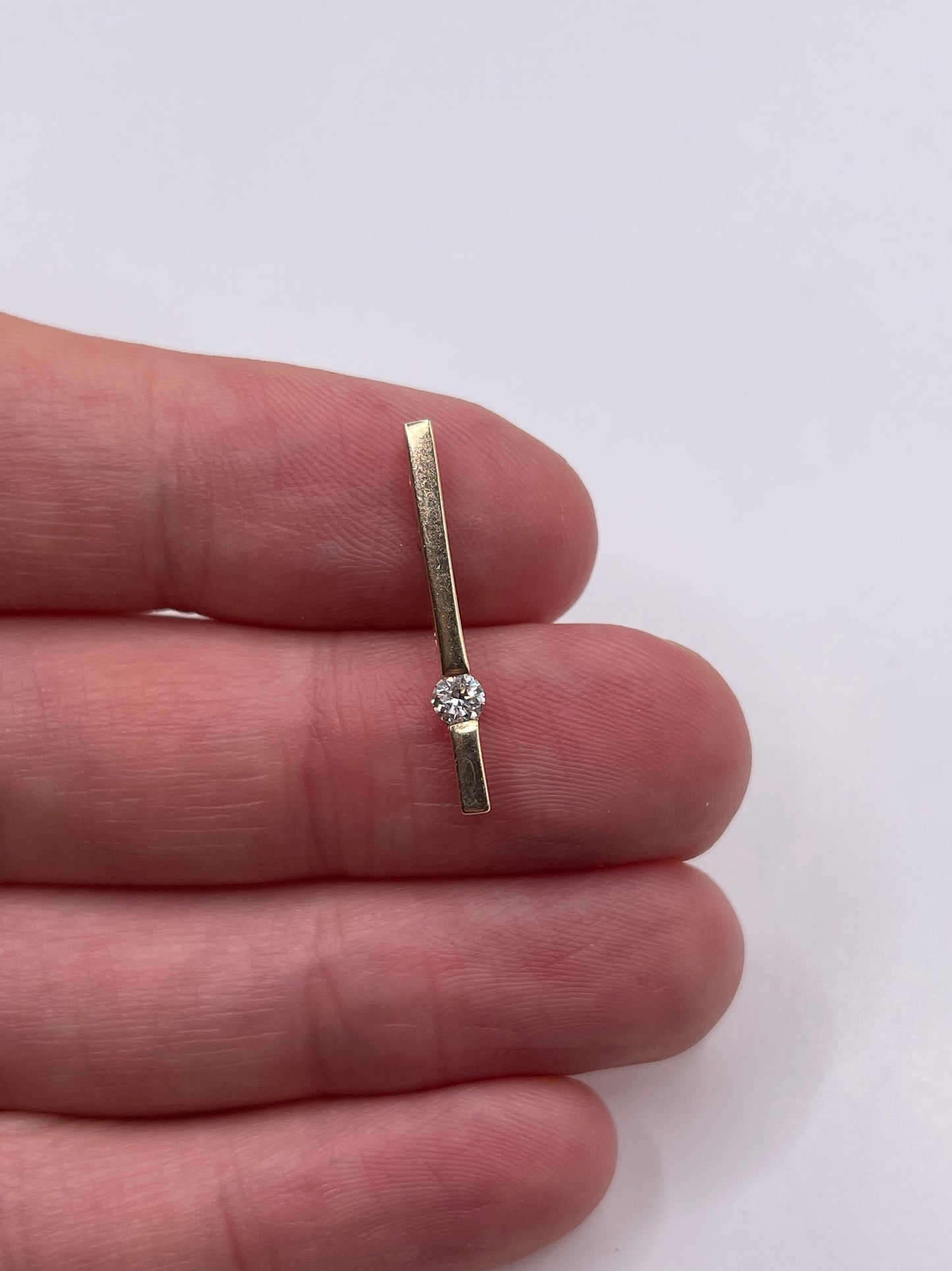 9ct gold diamond pendant