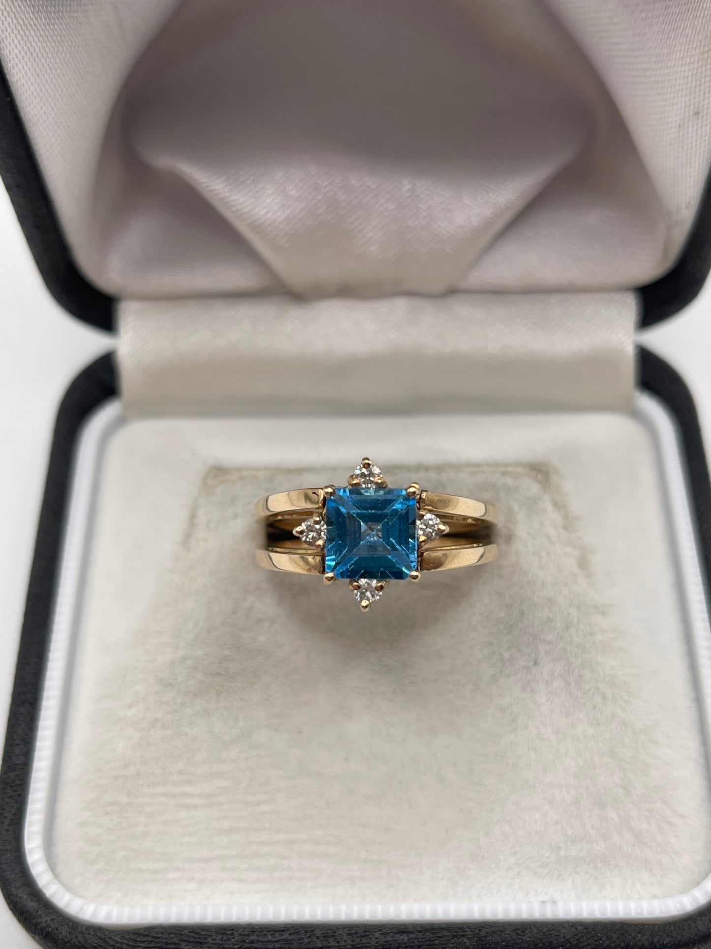 14ct gold topaz and diamond flip ring