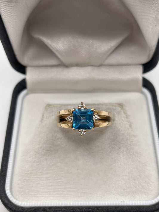 14ct gold topaz and diamond flip ring