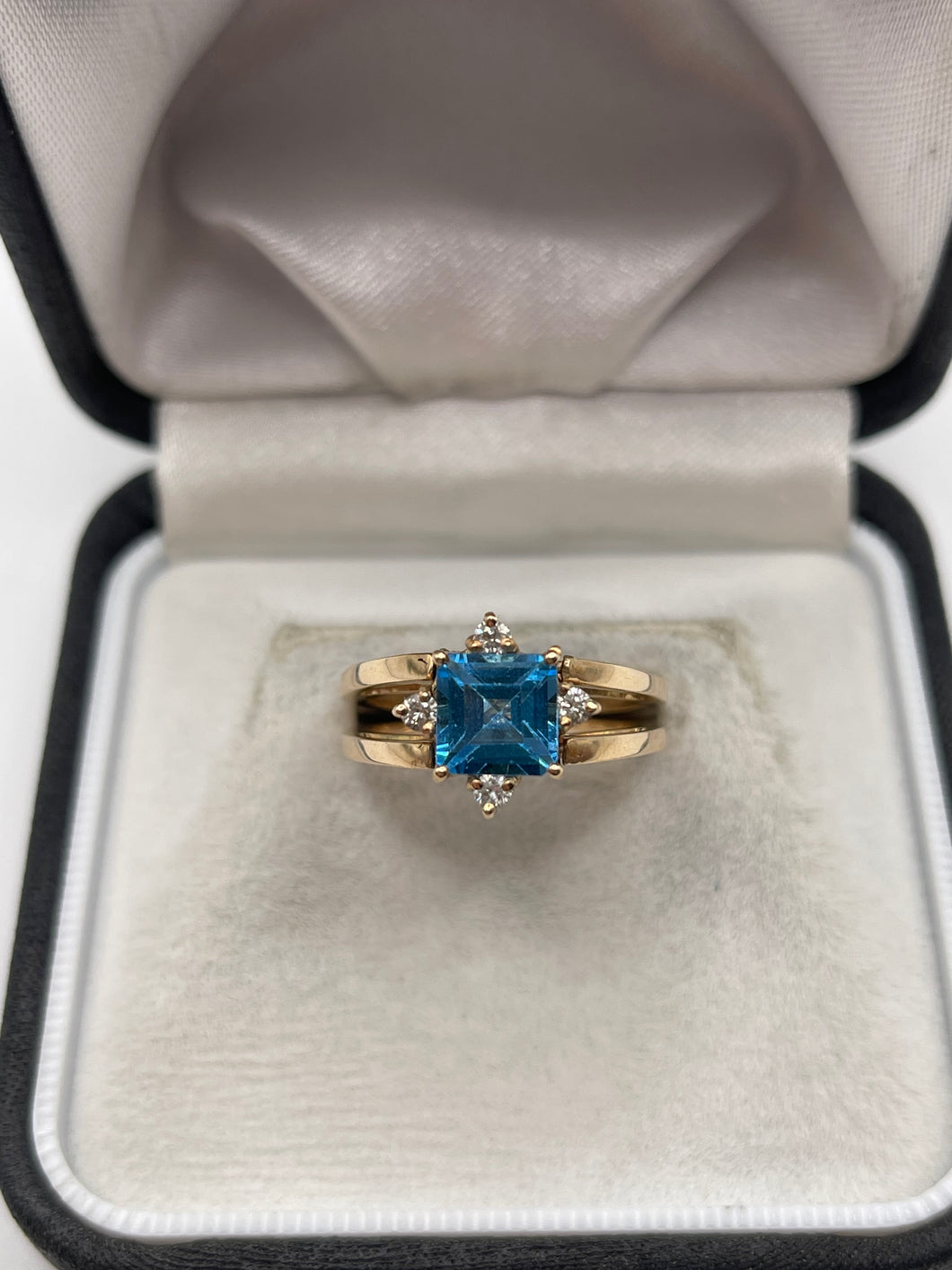 14ct gold topaz and diamond flip ring