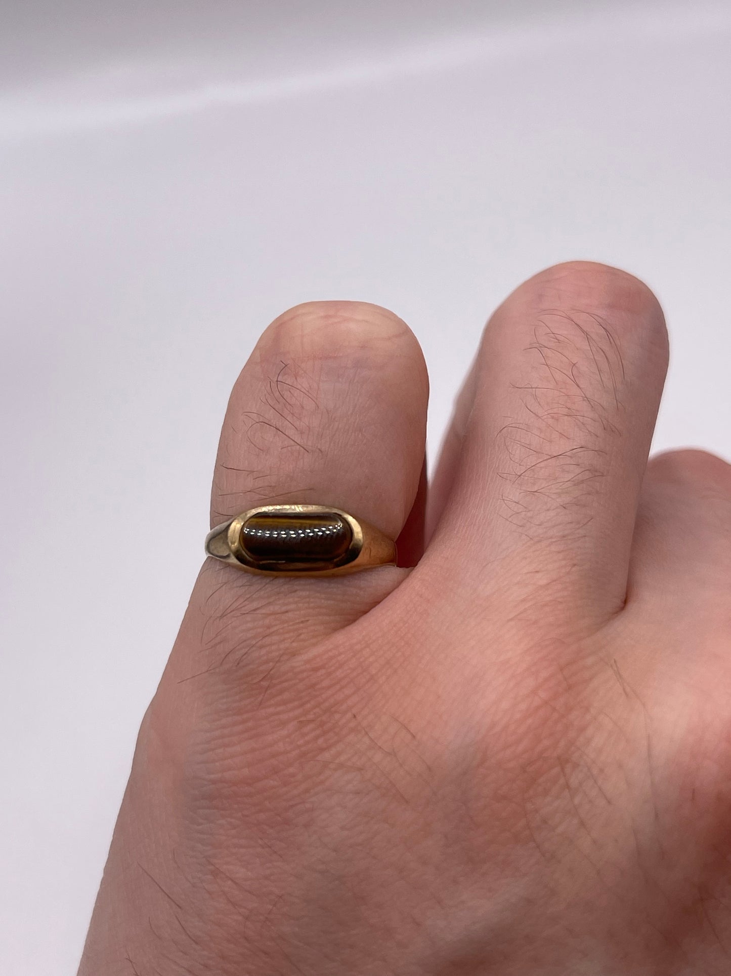 9ct gold tigers eye ring