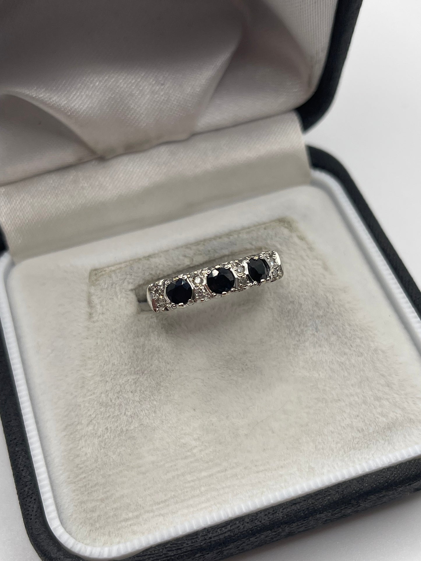 9ct gold sapphire and diamond ring