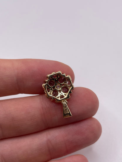 9ct gold quartz pendant