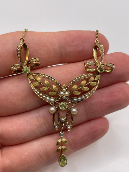 Antique 15ct gold peridot and pearl necklace