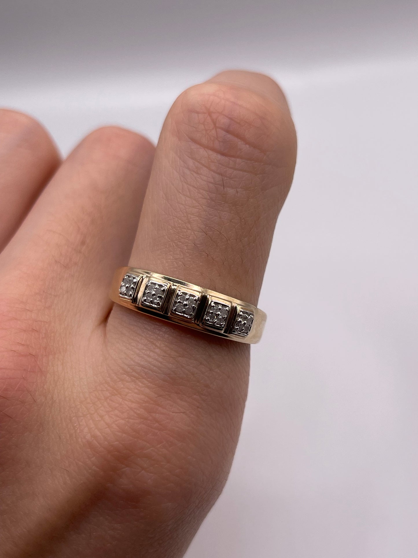 9ct gold diamond cluster ring