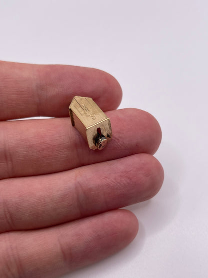 9ct gold kings guard charm