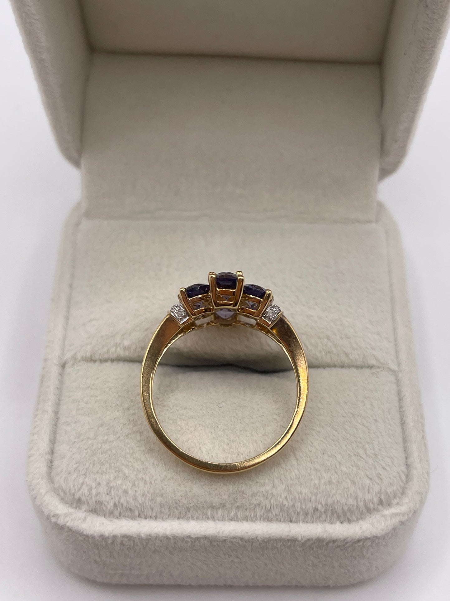 9ct gold blueberry quartz and diamond ring