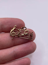 Load image into Gallery viewer, 9ct gold musical note pendant
