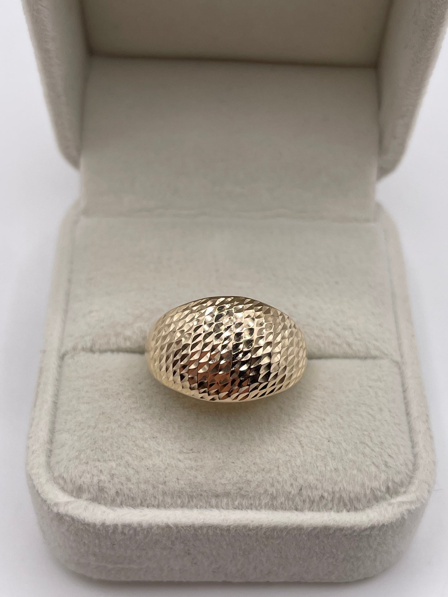 9ct gold ring