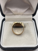 Load image into Gallery viewer, Heavy 9ct gold crest ring
