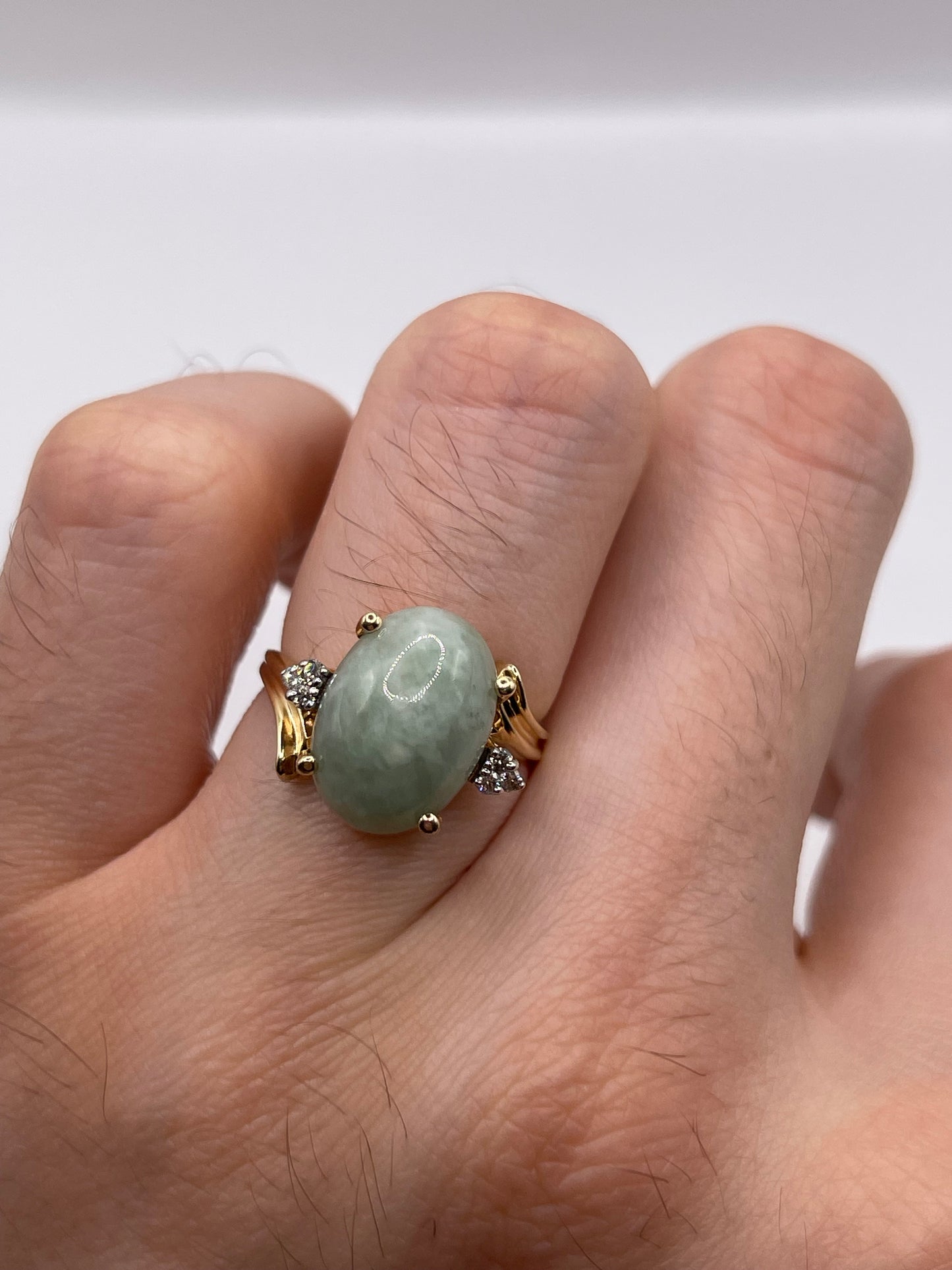 9ct gold jade and diamond ring