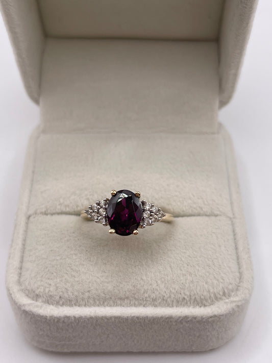 9ct gold garnet and zircon ring