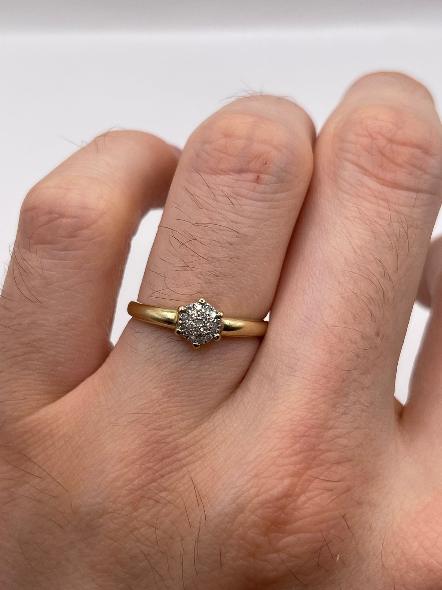 9ct gold diamond cluster ring