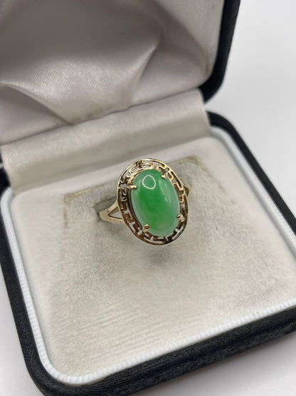 9ct gold jade ring