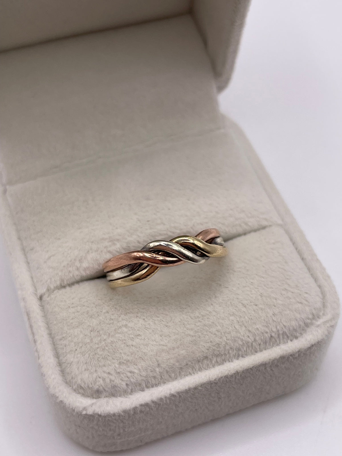 9ct tri gold ring