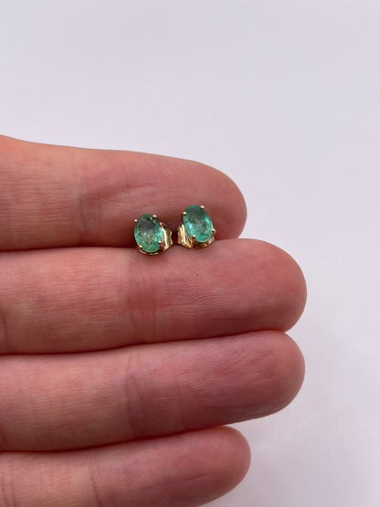 9ct gold emerald earrings